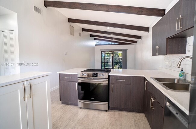 Photo - 135 Essex Rd