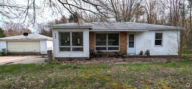 Building Photo - 965 W Tyler Rd Rental