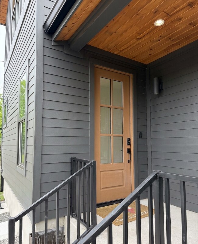 Photo - 1911 Hamilton Ave