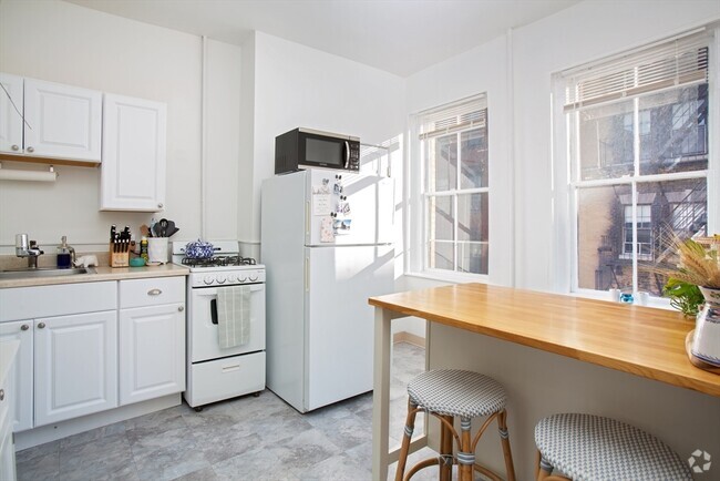 Building Photo - 24 Anderson St Unit 2 Rental