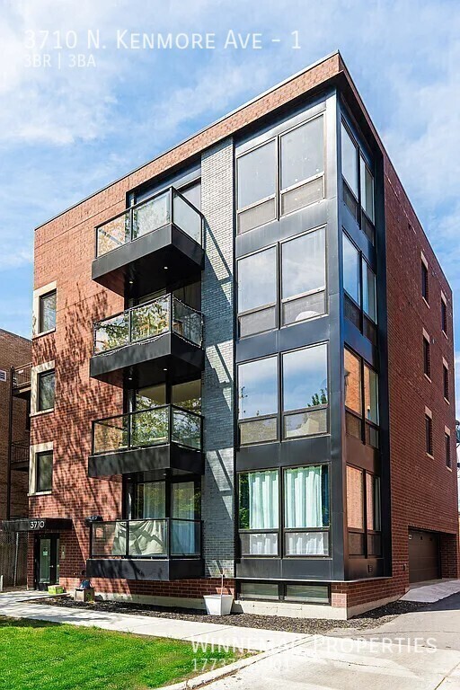 Building Photo - 3710 N Kenmore Ave Unit 1