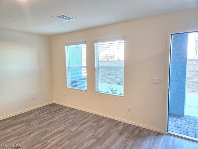 Photo - 6079 Cosmos Gdn St