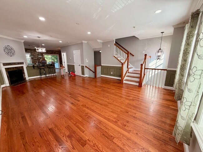 Photo - 154 Moorehead Ave