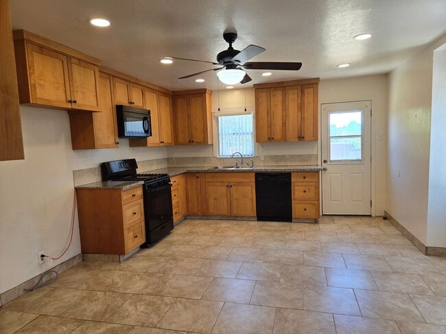 Photo - 13236 Yosemite Blvd Unit 13236