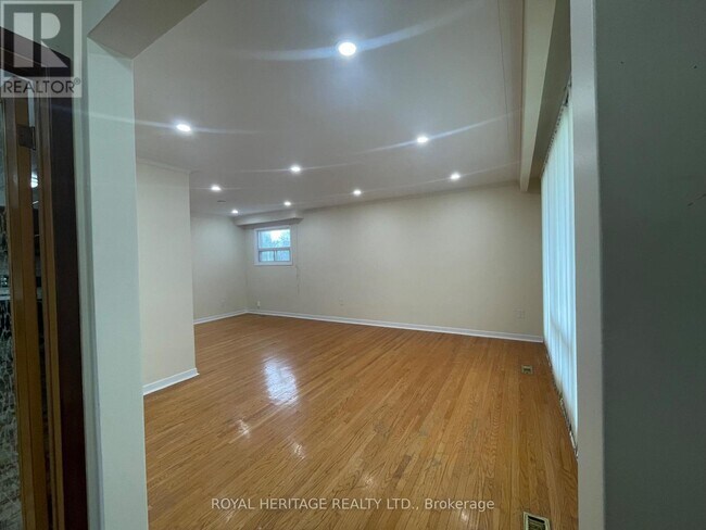 Photo - 281 Driftwood Ave