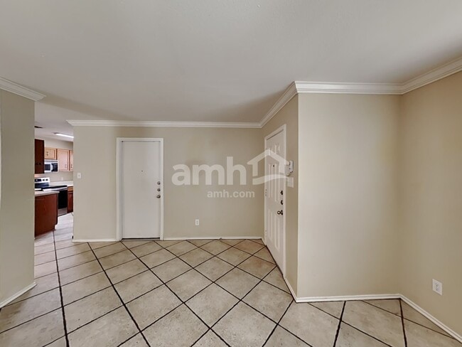Photo - 10711 N Shaenridge