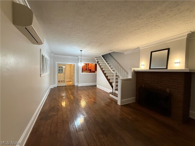 Photo - 10806 Clifton Blvd Unit West