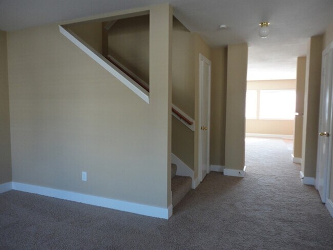 Photo - 802 Dragonfly Dr