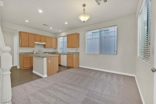 Photo - 7565 Grassy Bank St