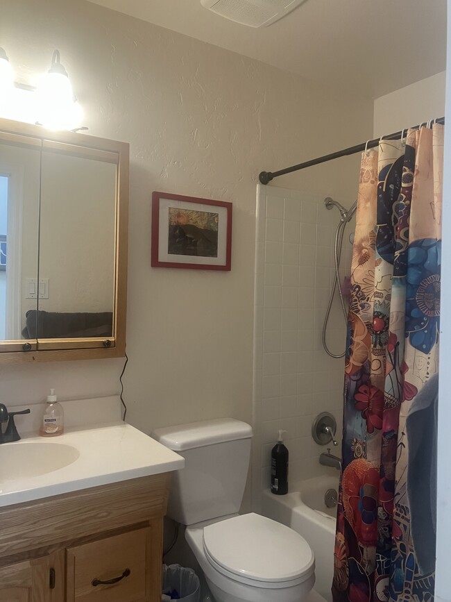 Photo - 2713 Northcrest Dr