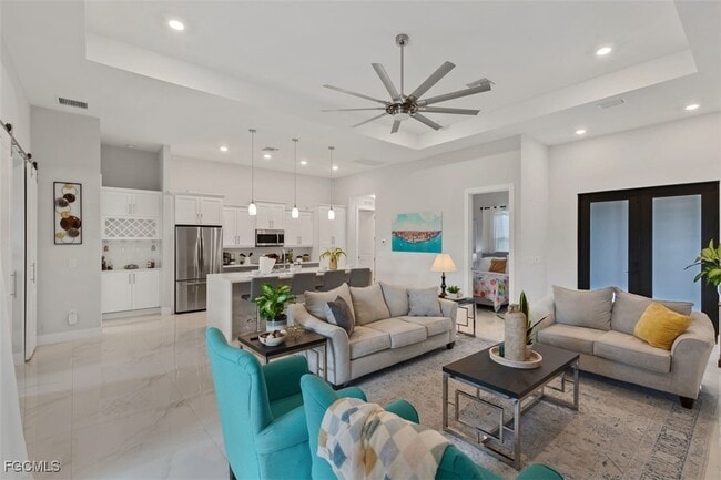 Photo - 2709 6th St W