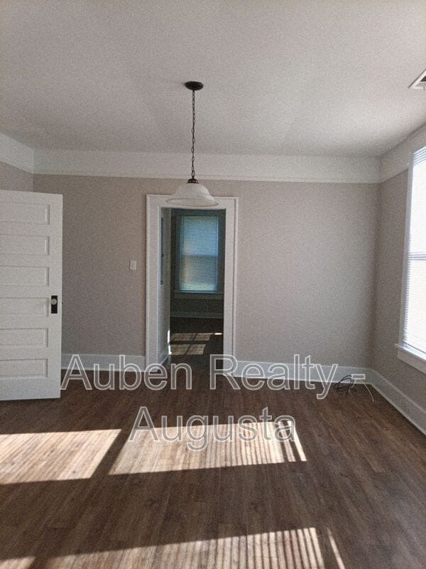 Photo - 2009 Starnes St