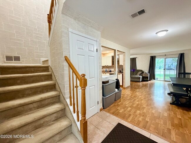Photo - 743 Banyan Ct