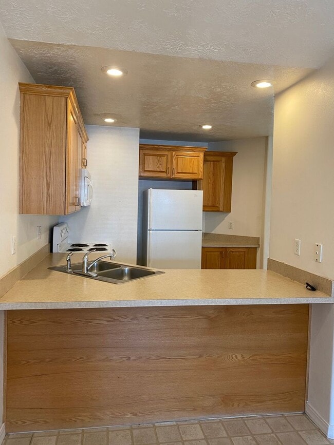 Photo - 2 Bed, 1 Bath Rocky Mountain Townhome w/ Garage & In-Unit Laundry