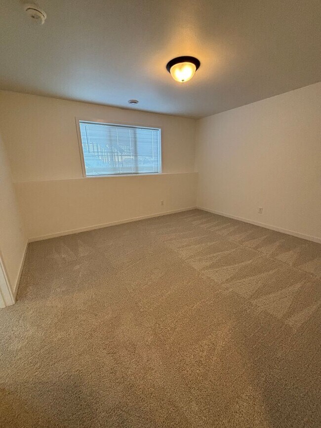 Photo - 3 Bed 3 Bath Townhome