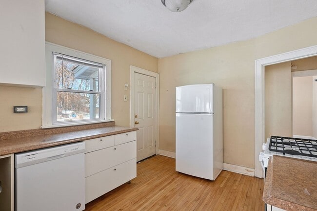 Photo - 240 N Irving Ave Unidad 1