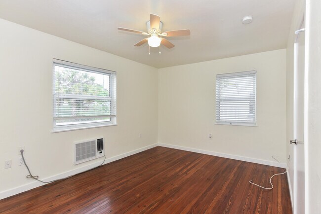 717 2nd Ave S Unit 5
