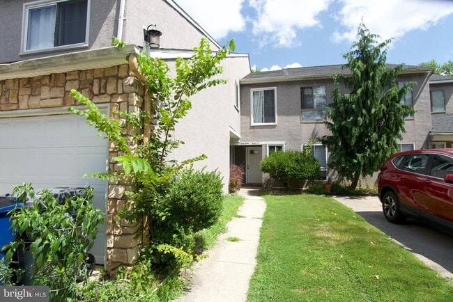 Building Photo - 45 Buttonwood Rd Rental