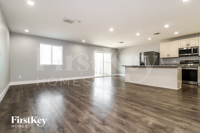 Photo - 3858 W Tamarisk Ave