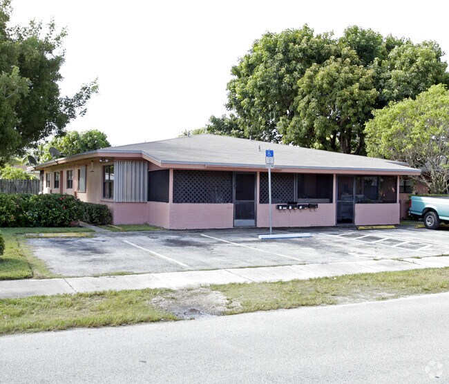 Photo - Gardens Apartments