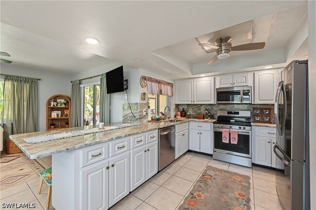 1137 N Town and River Dr