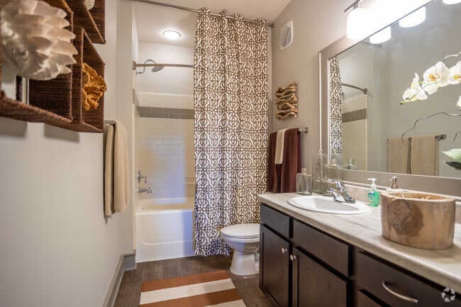 2BR,2BA_B1_1,103 SqFt