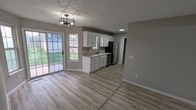 Photo - 2302 W Olive St