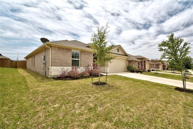 5817 Roderick Dr