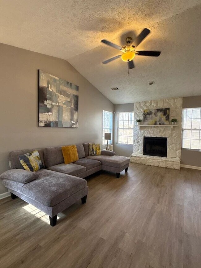 Photo - 5418-5420 Glen Haven Dr Unidad 5418