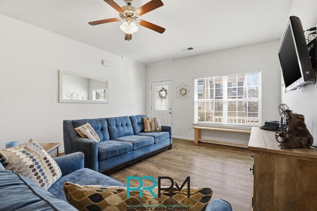 Photo - 249 Elmhaven Dr