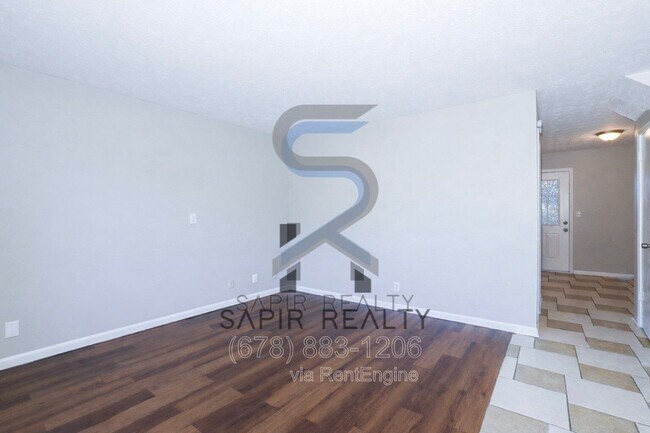 Photo - 320 Sprucewood Ct