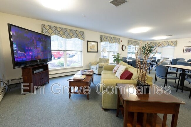 Photo - 290 Wadleigh Falls Rd