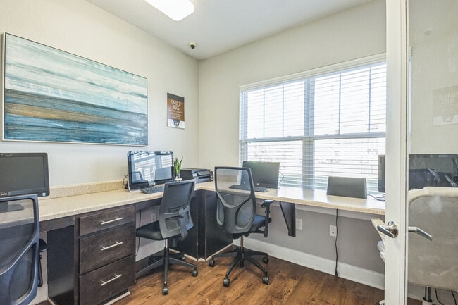 Villas at Colt Run Apartments