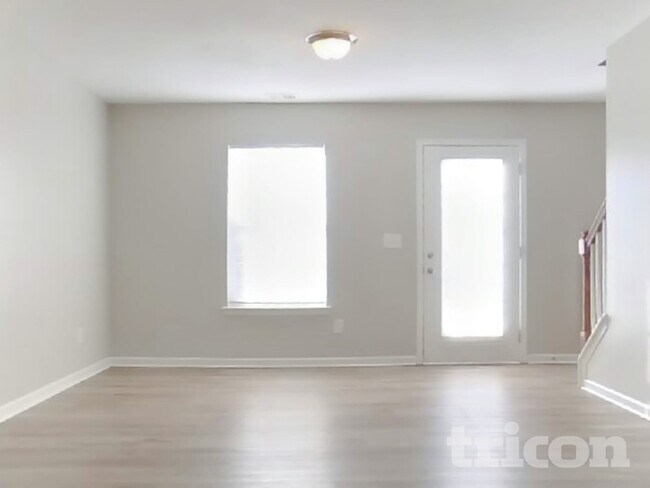 Photo - 725 Jack Russell Ct