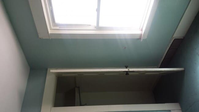 Photo - 503 E Utica St