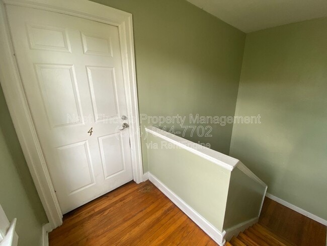 Photo - 2614 College St