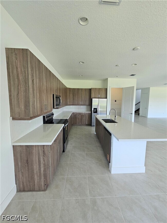 Photo - 5166 Julienne Rd