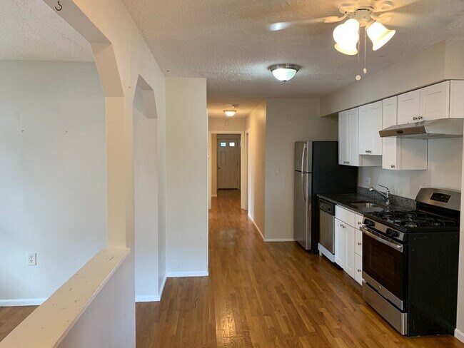 Photo - 50 Oliver St Unidad D