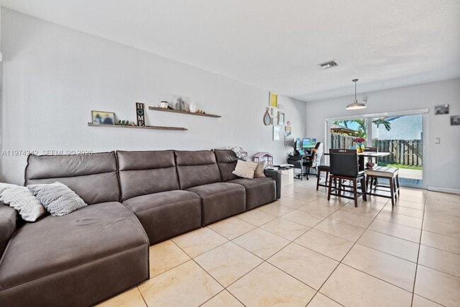930 SW 147th Ct