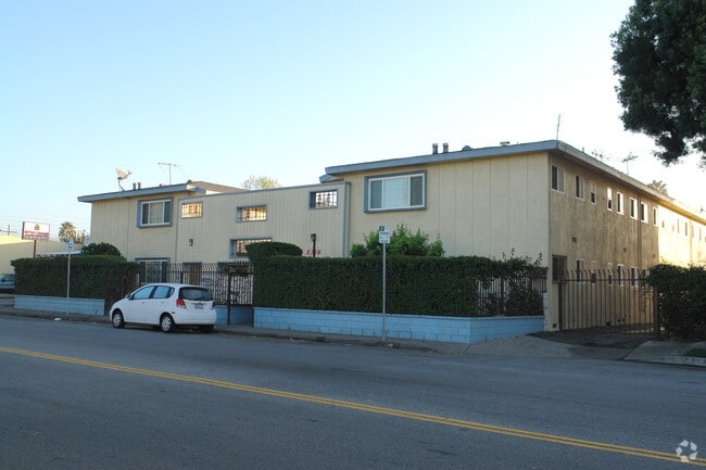 Photo - 5716 Tujunga Ave