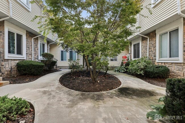 Photo - 1086 Schmidt Ln