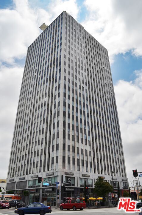 Photo - 3810 Wilshire Blvd Condo Unit 2103