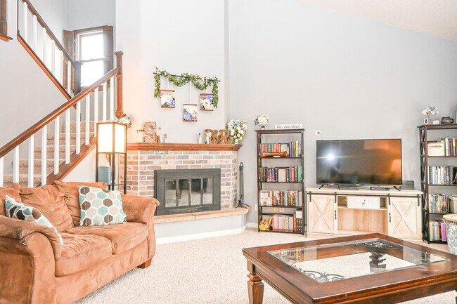 Photo - Beautiful updated Townhome! 3 Bedroom 2 1/...