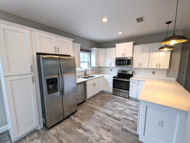 Photo - 2164 Wind Trace Rd N