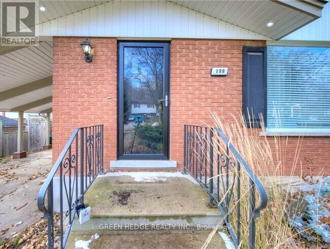 Photo - 199 Dixie Crescent