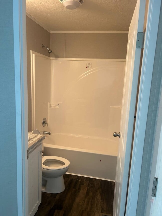 Photo - 16 Parkview Dr