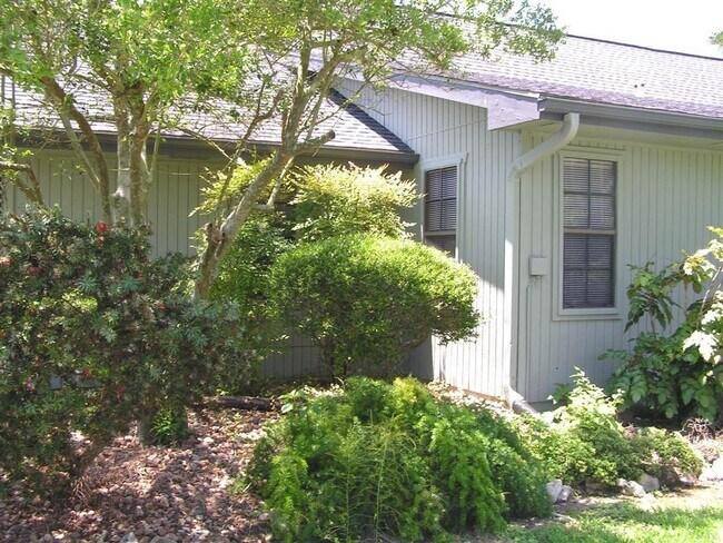 Photo - 7102 Pearson Rd