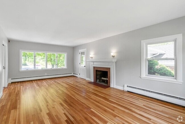 Building Photo - 115 Mill St Rental