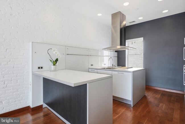 3336 Cady's Alley NW Unit 201
