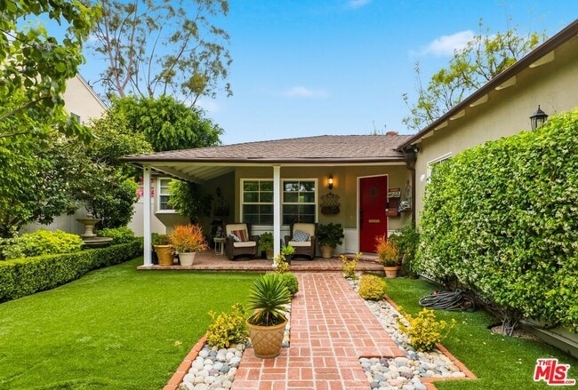 Photo - 11333 Berwick St